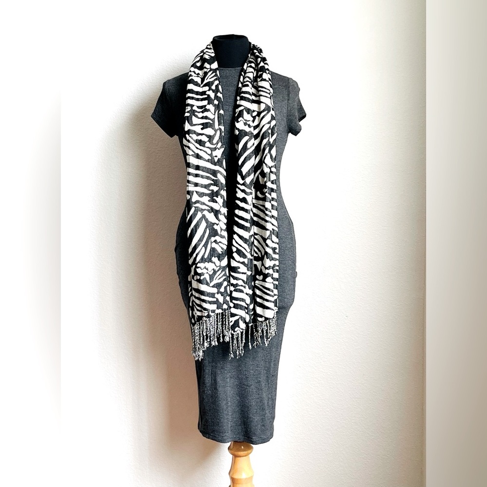 Popular Basics Crew Neck Midi Dress
